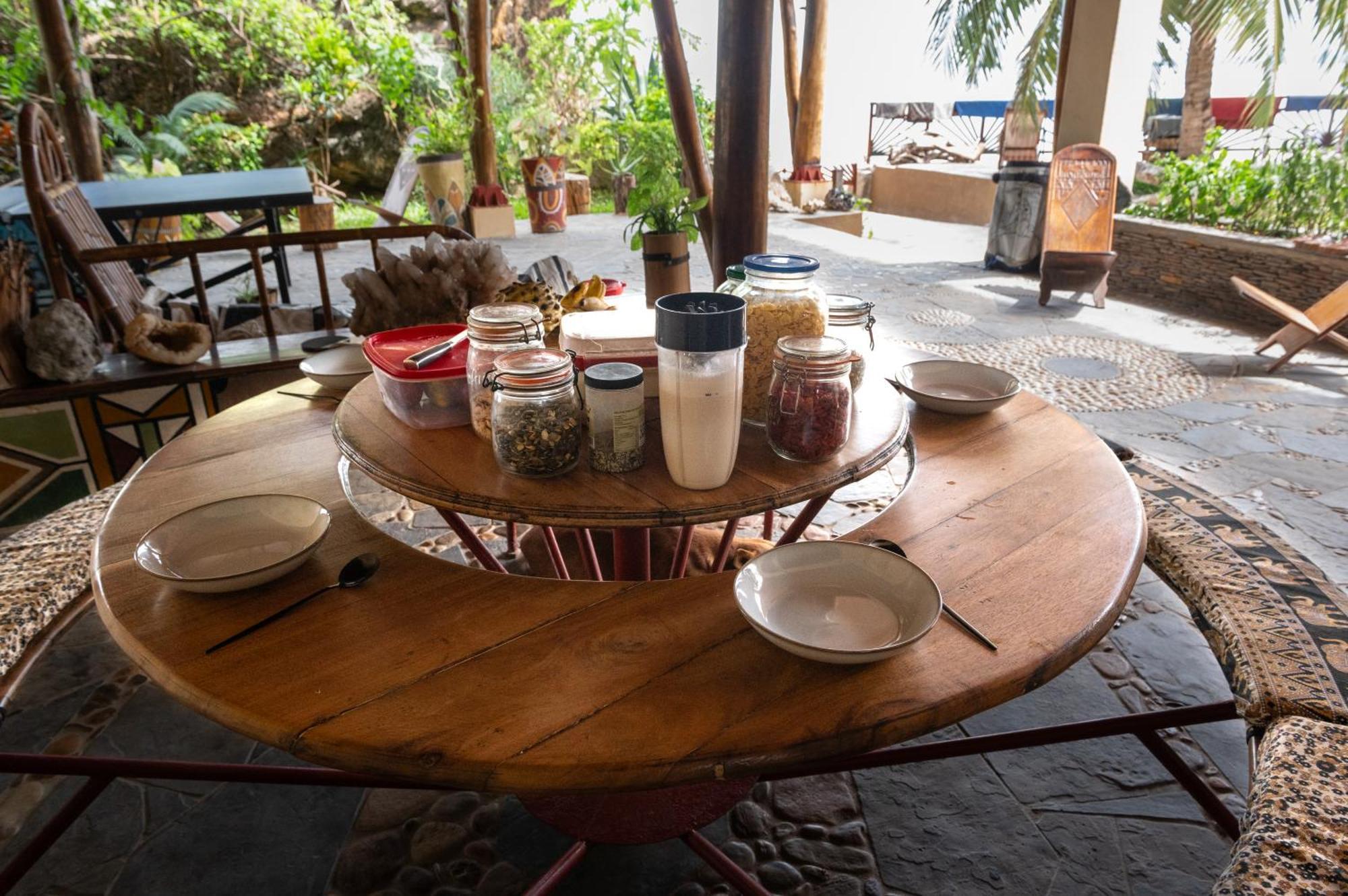 Shambala Madagascar: Beachfront Lodge And Adventures Ambolobozo Exterior foto