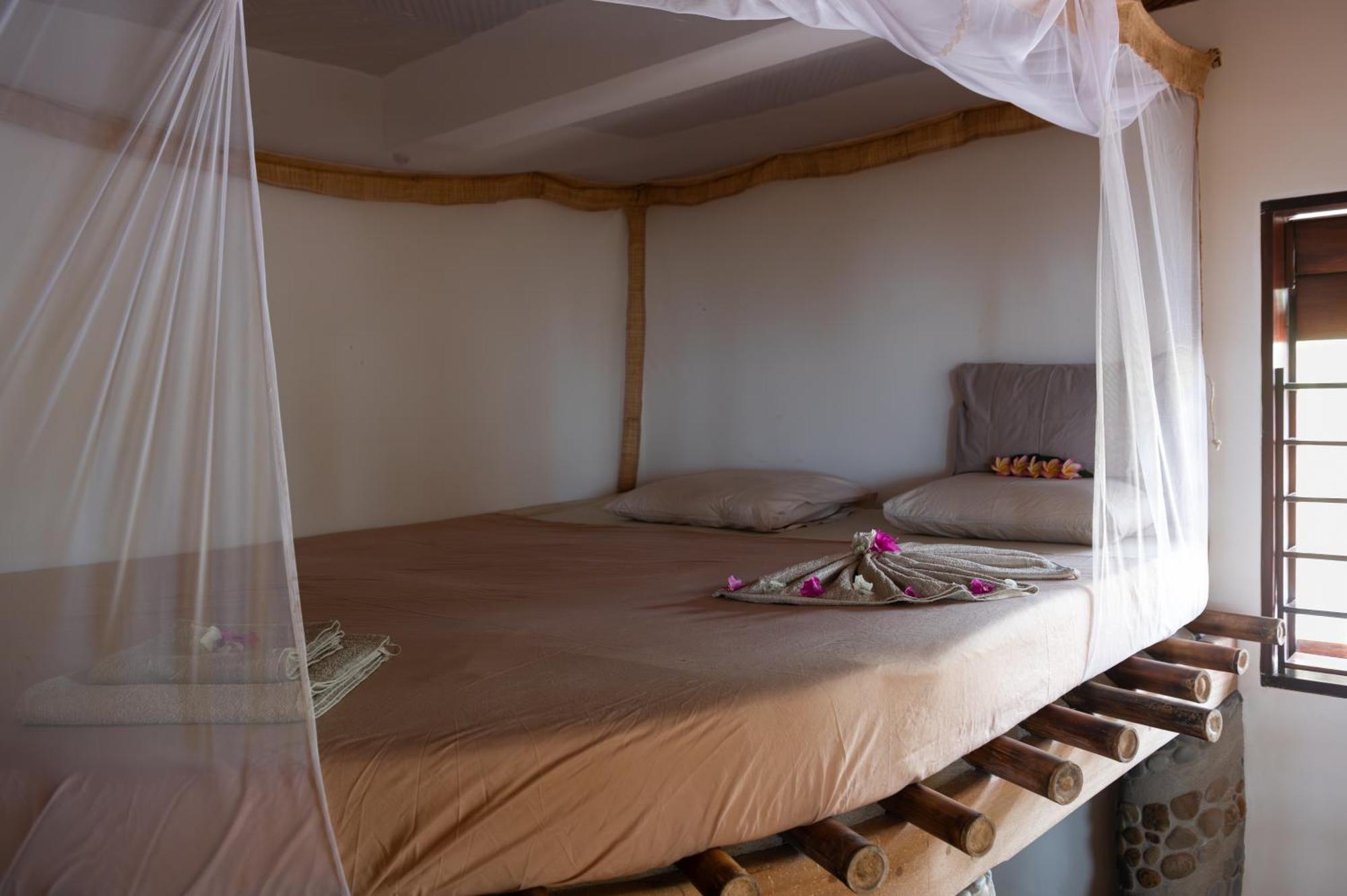 Shambala Madagascar: Beachfront Lodge And Adventures Ambolobozo Exterior foto