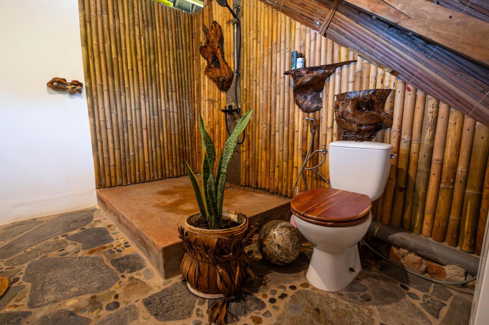 Shambala Madagascar: Beachfront Lodge And Adventures Ambolobozo Exterior foto